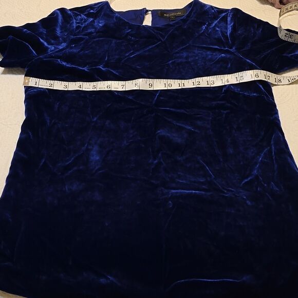 ST. JOHN VELVET TOP XS Petite ( MISSING? ) - Picture 4 of 6